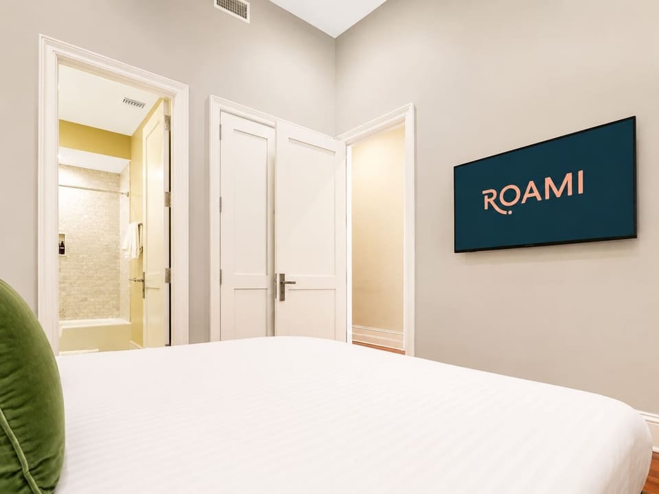 Bedroom 2 (Queen)