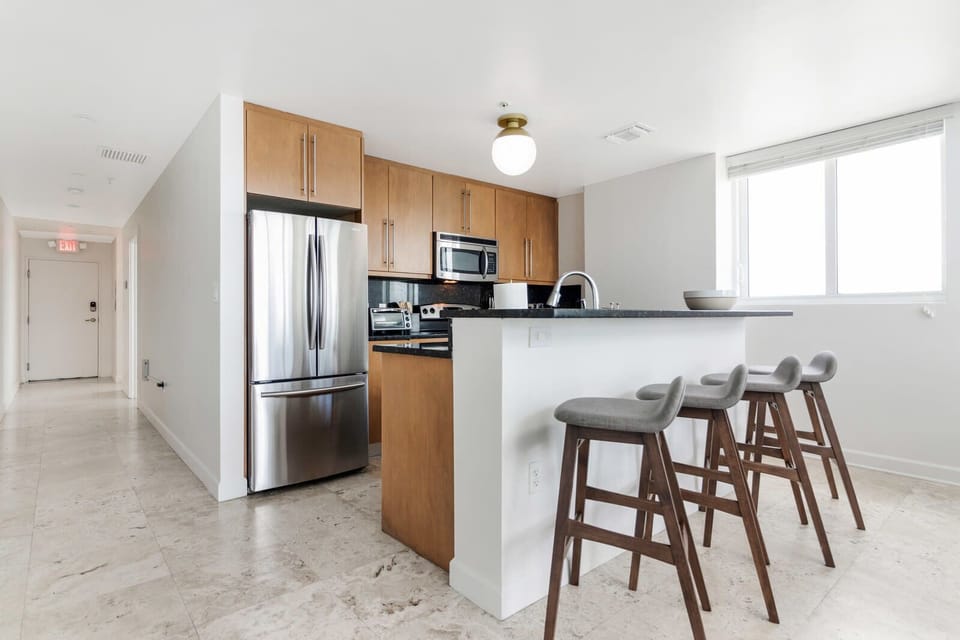 Kitchen bar