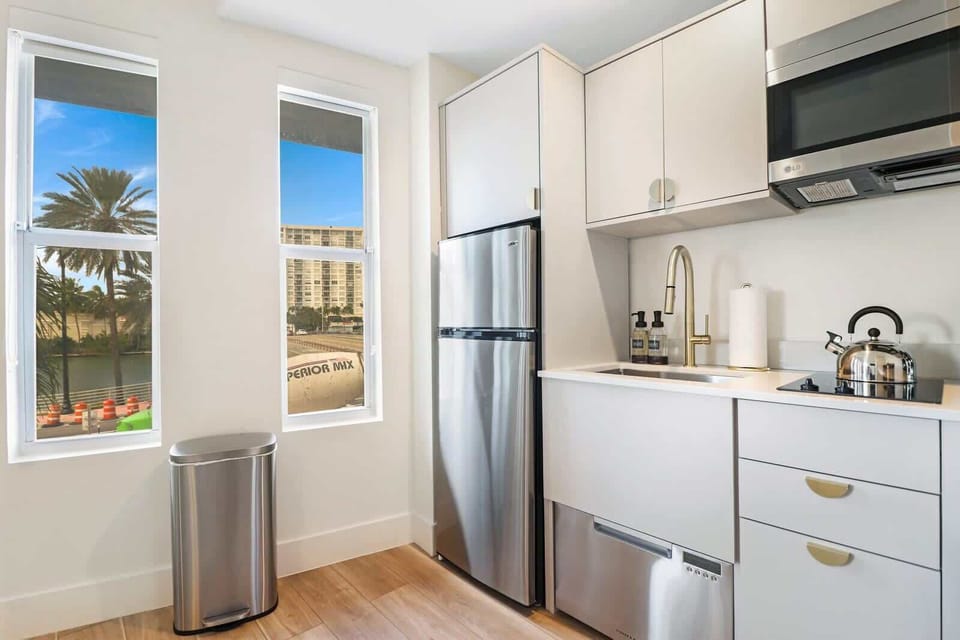 Fully-equipped kitchen