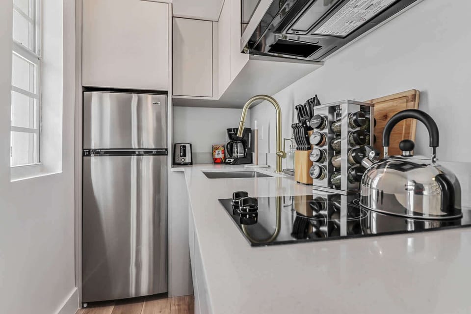 Fully-equipped kitchen