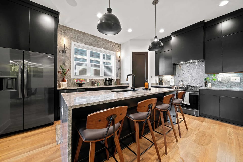 Fully Stocked Gourmet Kitchen