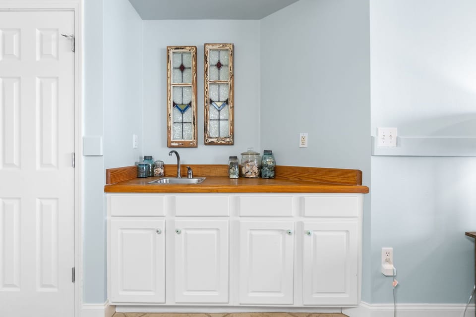 Wet Bar