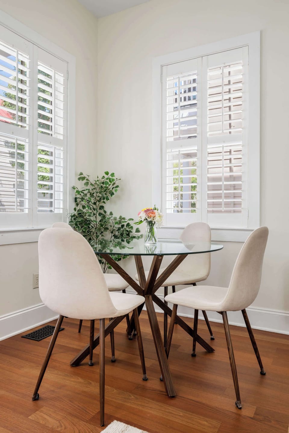 Dining seating area 
