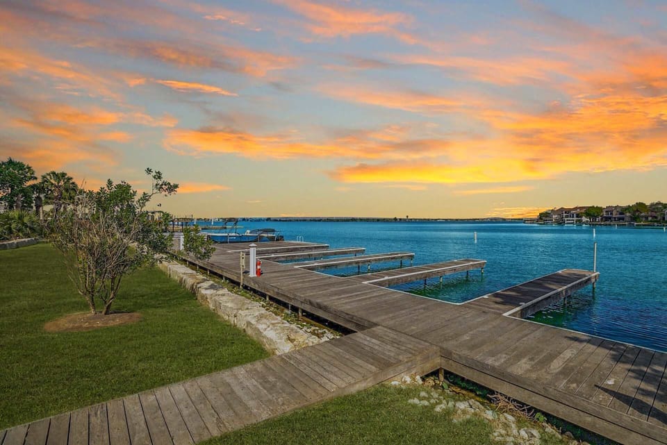 Evening strolls and peaceful waterfront views—just steps from your door.