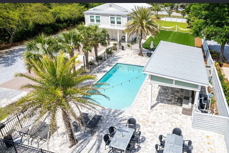 pool view