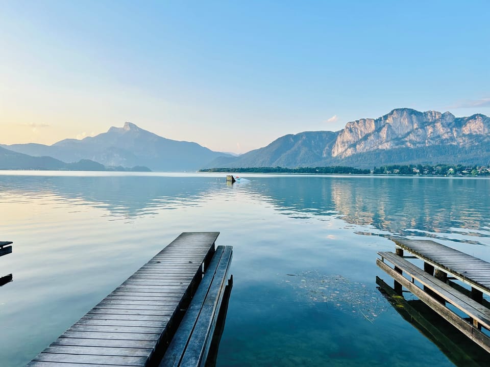 Mondsee lake in easy walking distance