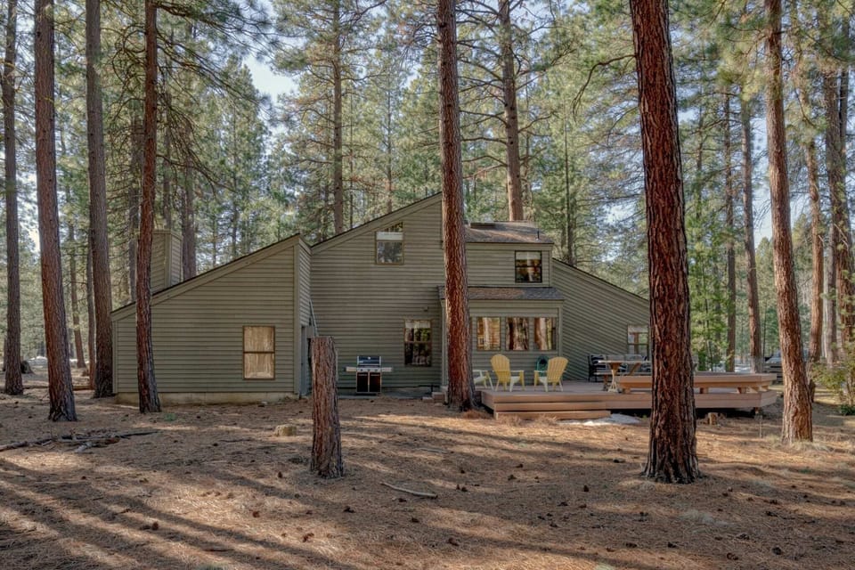 GM-006-Black-Butte-Ranch-OR-97759-3000x-4-scaled-1