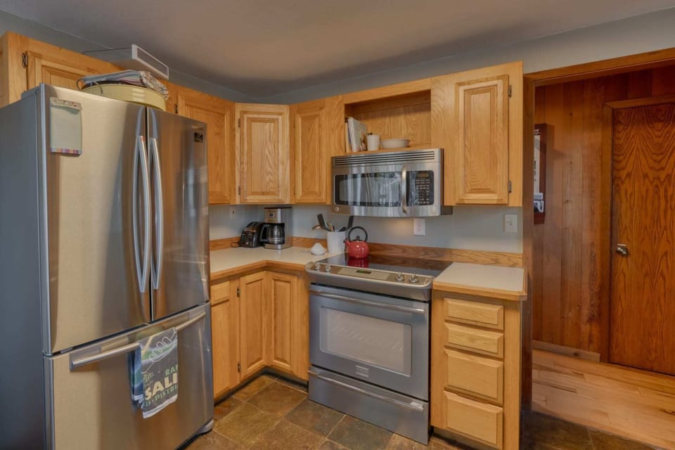 GM-006-Black-Butte-Ranch-OR-97759-3000x-15-scaled-1