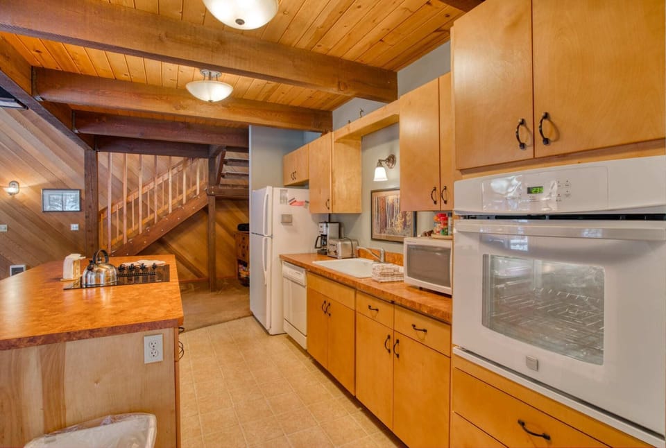 GM-037-Black-Butte-Ranch-OR-97759-Large-6