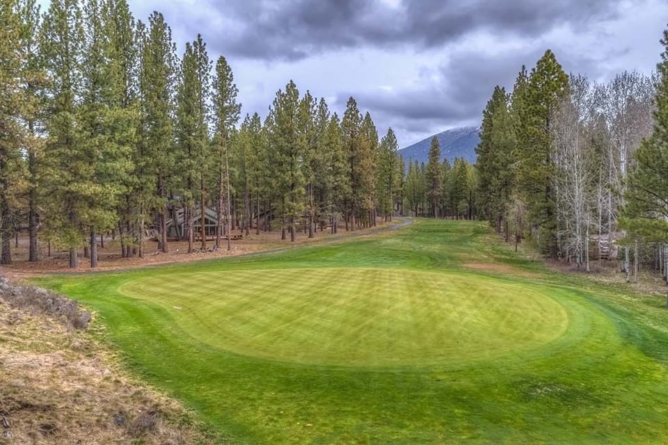 GM275_20180504_015_golf-course