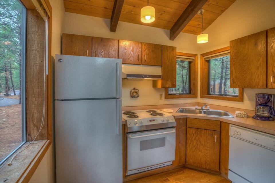 SM-90-Black-Butte-Ranch-OR-97759-Large-17