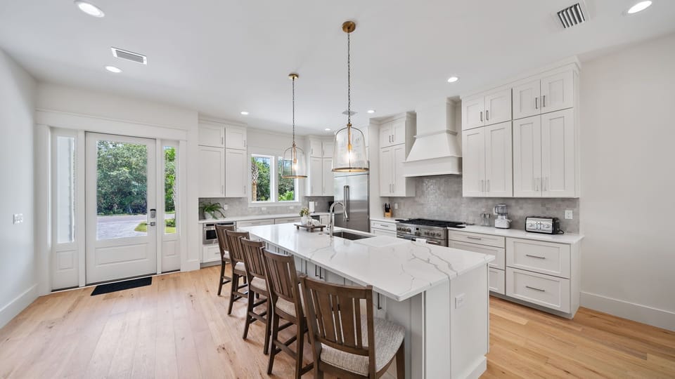 Sand Wand | Fully Stocked Gourmet Kitchen