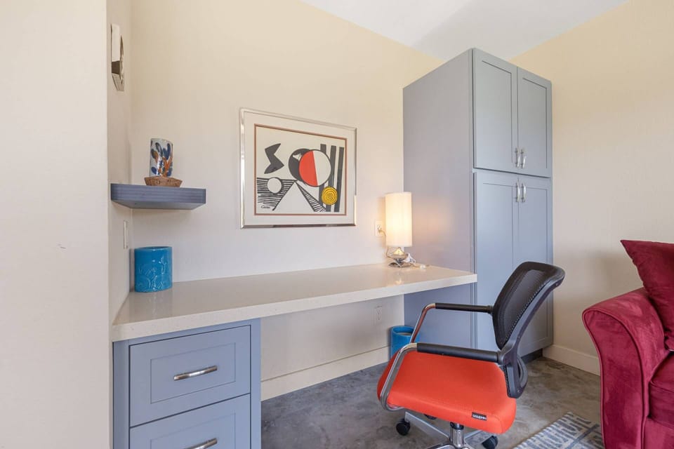 Workstation With Office Chair