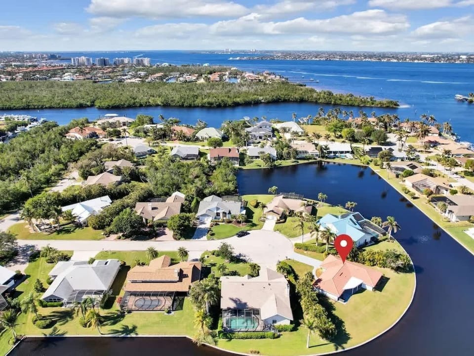Tucked in a quiet spot of Fort Myers, the area offers a relaxed mix of peaceful nature trails, cozy waterfront views, and local gems perfect for slow mornings, sunset strolls, and easygoing days close to home.