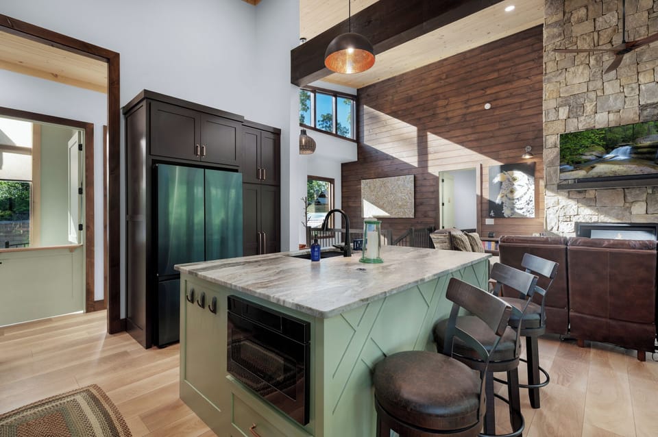Weaver's Nest - Fully Equipped Kitchen