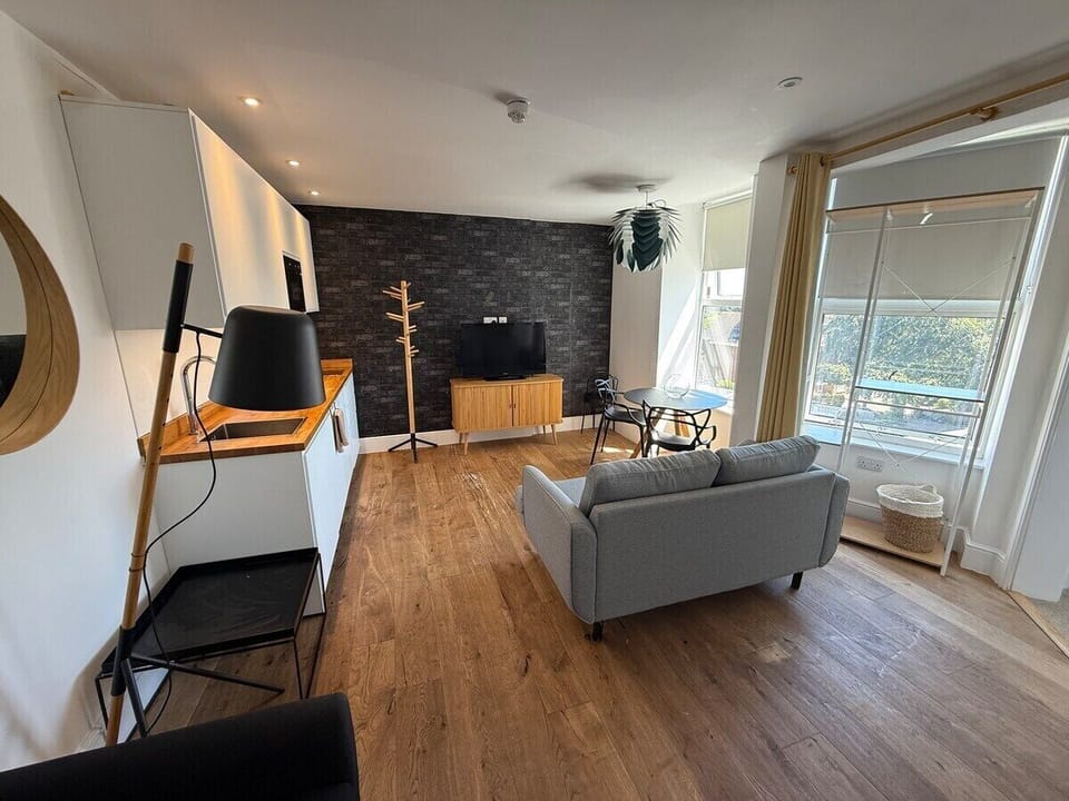 Living Room / Lounge