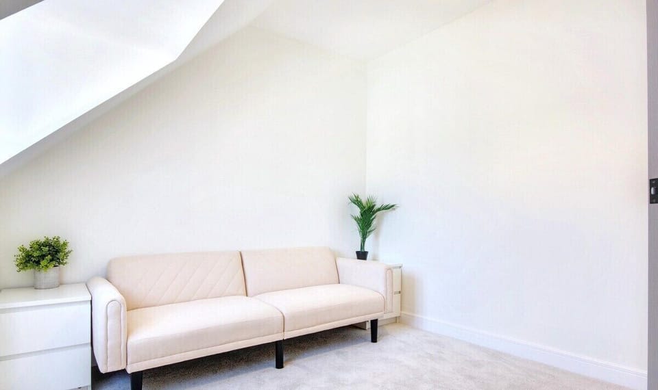 Living Room / Lounge