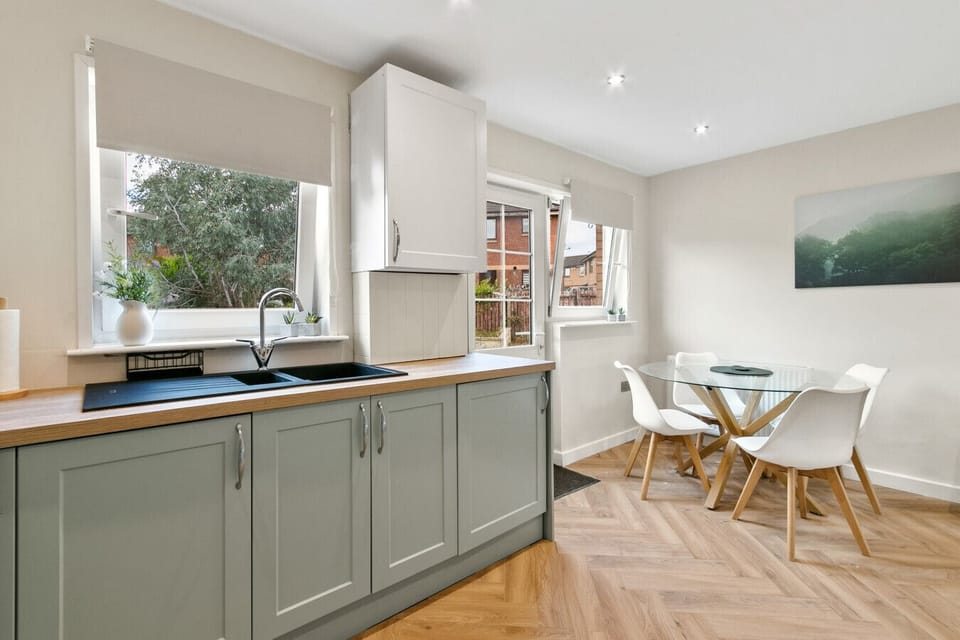 Kitchen and dining area