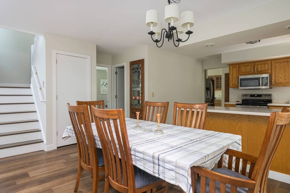 Open dining + kitchen layout for easy gathering