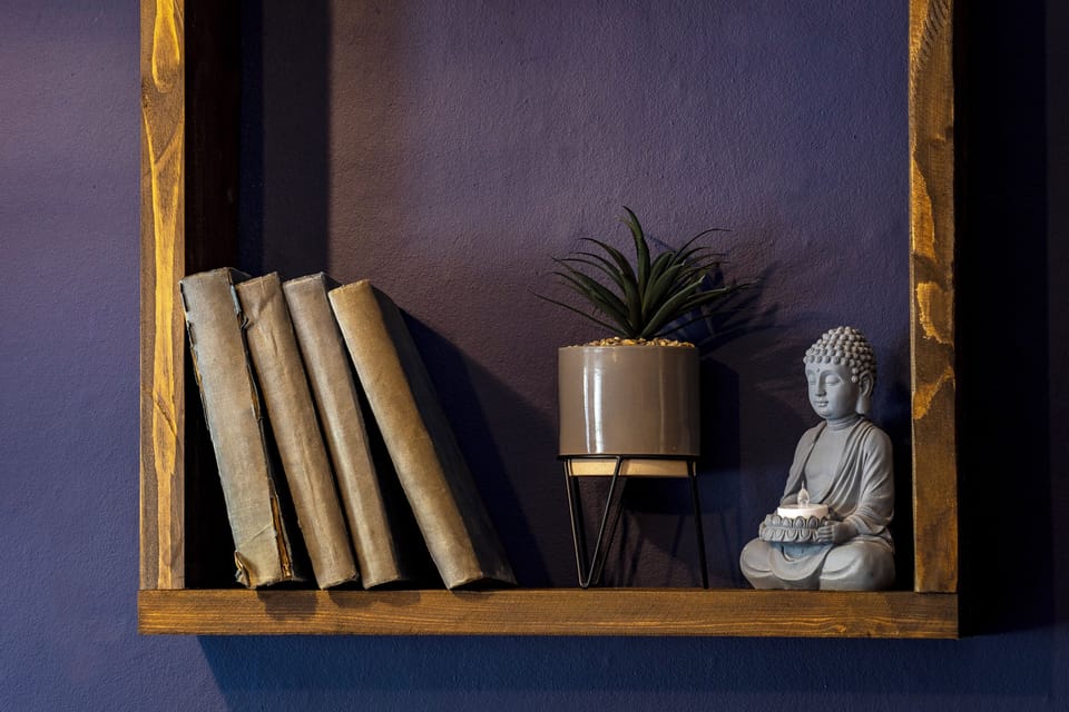 From textured cushions to framed artwork, the decor adds layers of comfort and elegance throughout the home.