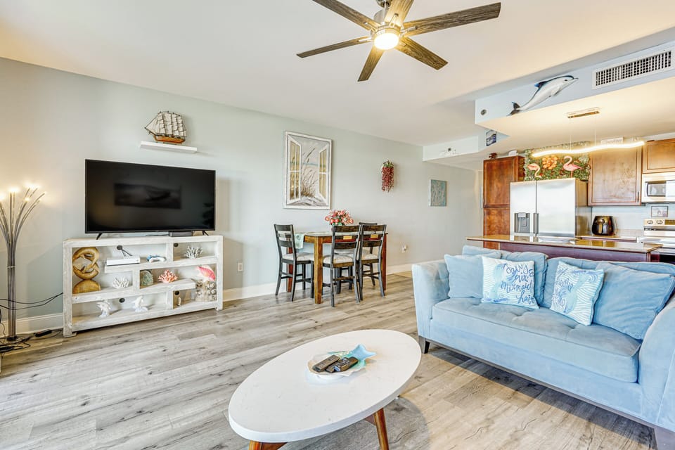 Living Room | Queen Sleeper Sofa