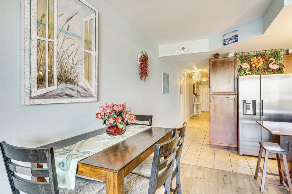 Dining Area | Dishware & Flatware