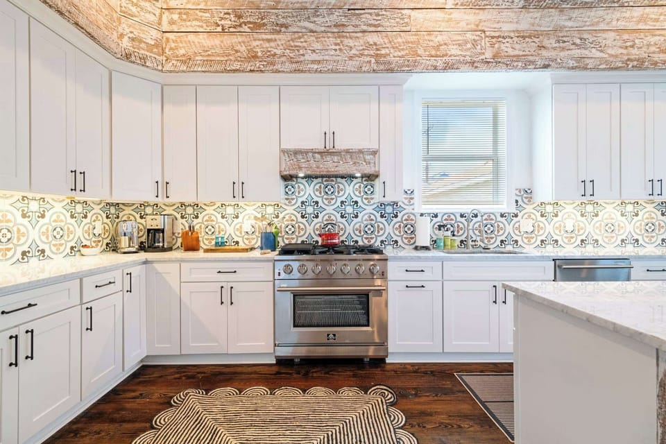 Brand New Kitchen with Stainless Steel Appliances, Fully Stoked and Ready to Enjoy
