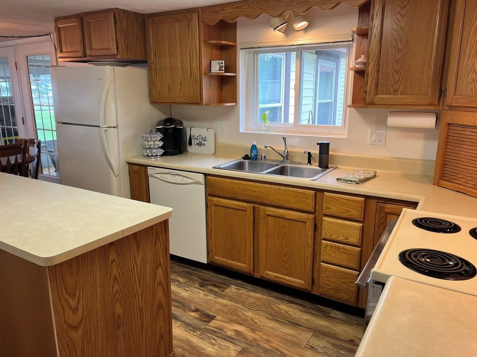 Kitchen (2)