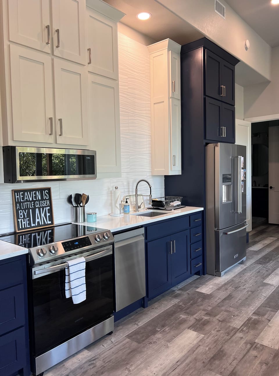 Fully Stocked Kitchen 