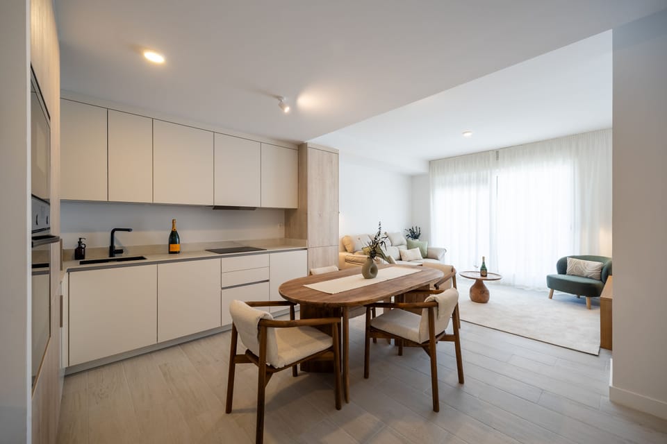 Communal lounge/ TV room,Kitchen or kitchenette,Dining area,Communal kitchen
