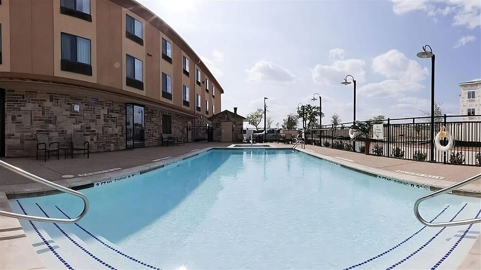 Splash and cool off in the refreshing outdoor pool.