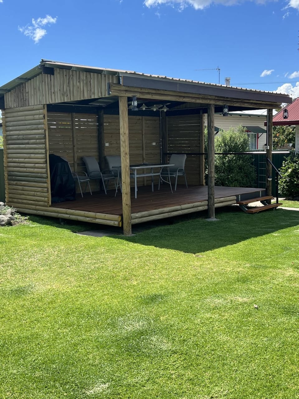 Outdoor Hut