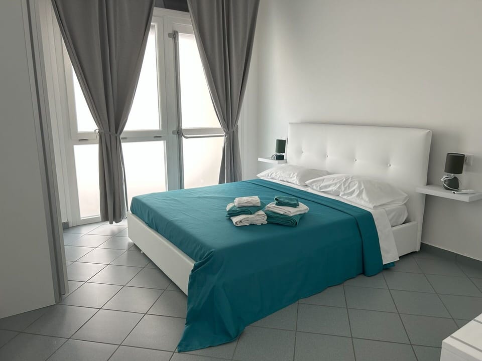 Autumn, Bedroom, Spring, Summer
