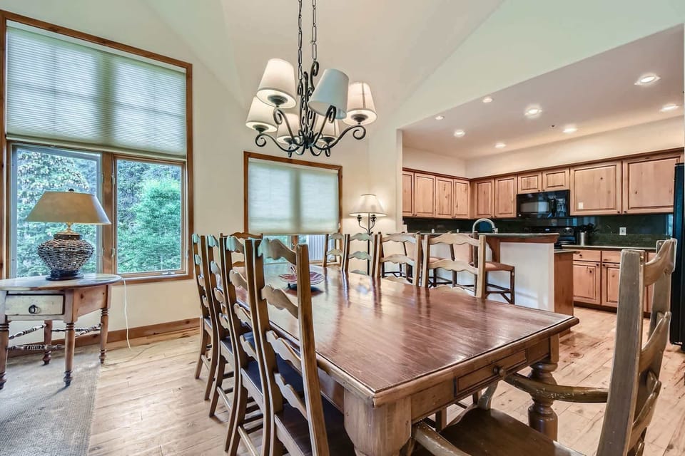Dining area with seating for 10