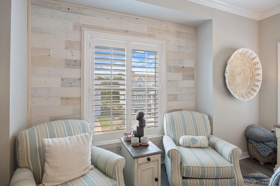 6618 Carlinga Drive - Peaceful, Easy Feeling - Perfect little nook for coffee or reading or both!