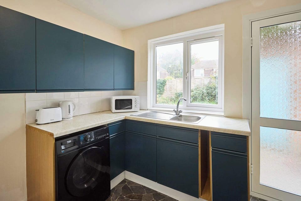 Oldbury Road, Worcester - Host & Stay