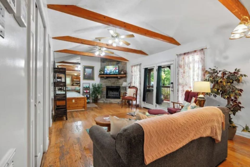 Mountain Dew's cozy living area