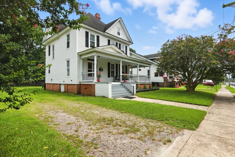 Grass, Neighborhood, Lawn, Transportation, Chair