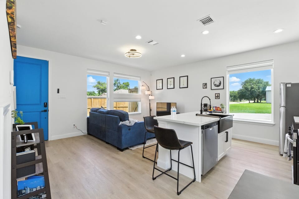 Indoors, Furniture, Living Room, Floor, Flooring