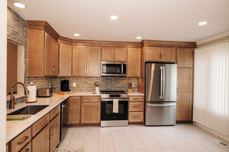 Full size kitchen
