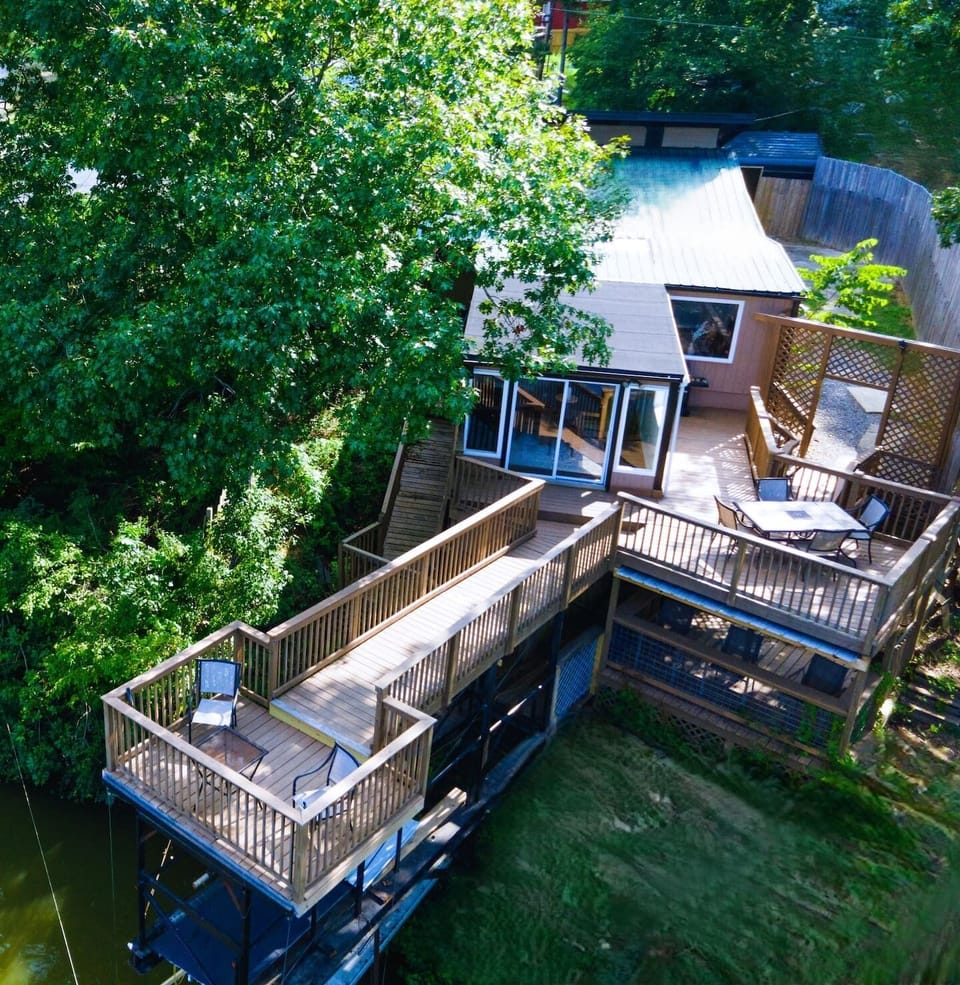 8126 Blacks Bluff Rd. Back of House over Coosa River/Lake Weiss