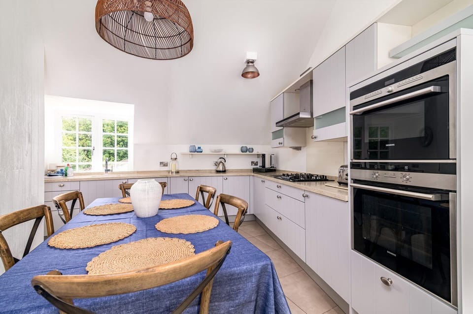 Montauk kitchen (1)