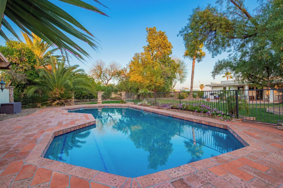 Paradise Valley Vacation Rental | 4BR | 3BA | 2,719 Sq Ft | 1 Step to Enter