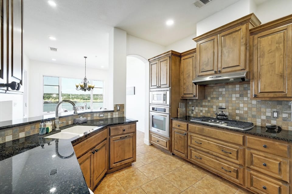 Fully equipped kitchen with Stainless steel appliances