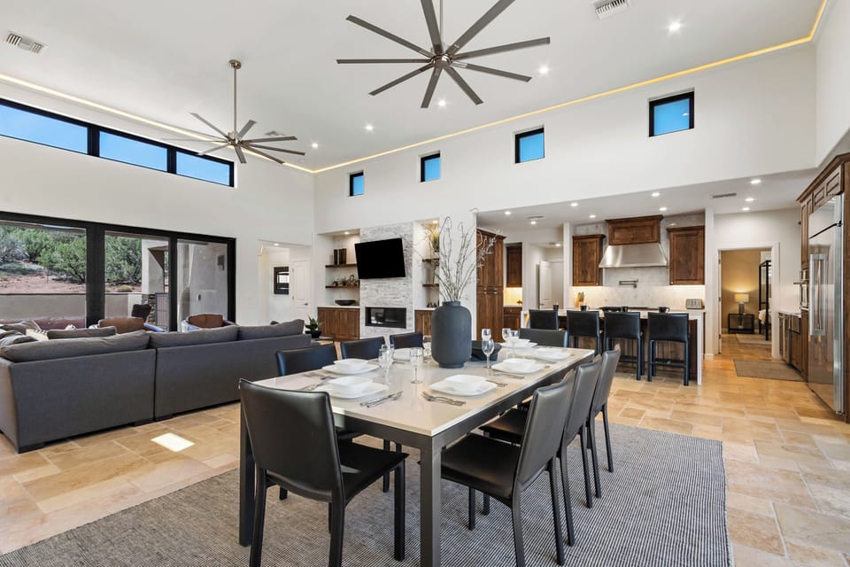 Spacious great room