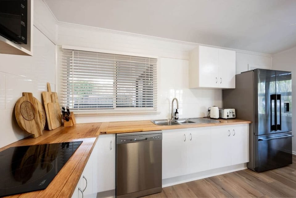 House: Kitchen