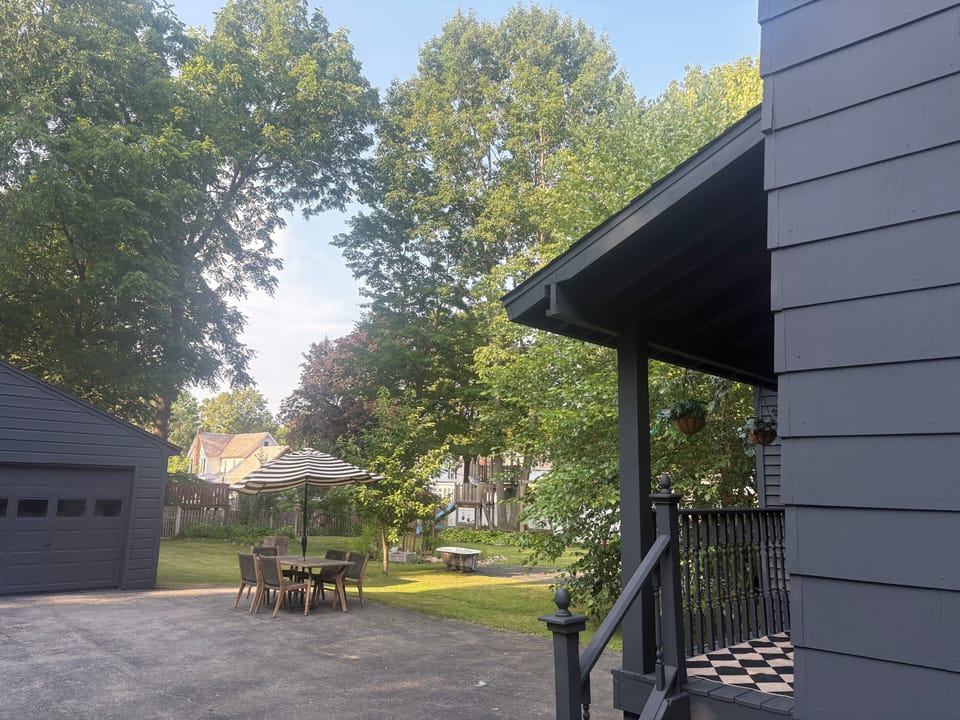 Outdoor dining