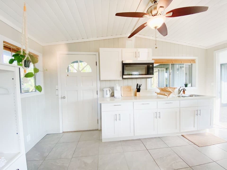 Bask in sunshine while prepping island-inspired meals.