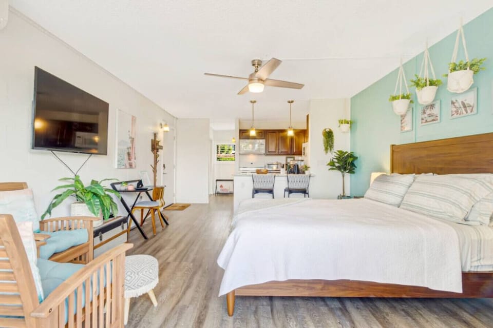 Imagine serene mornings and inspired evenings in your Maui island abode.