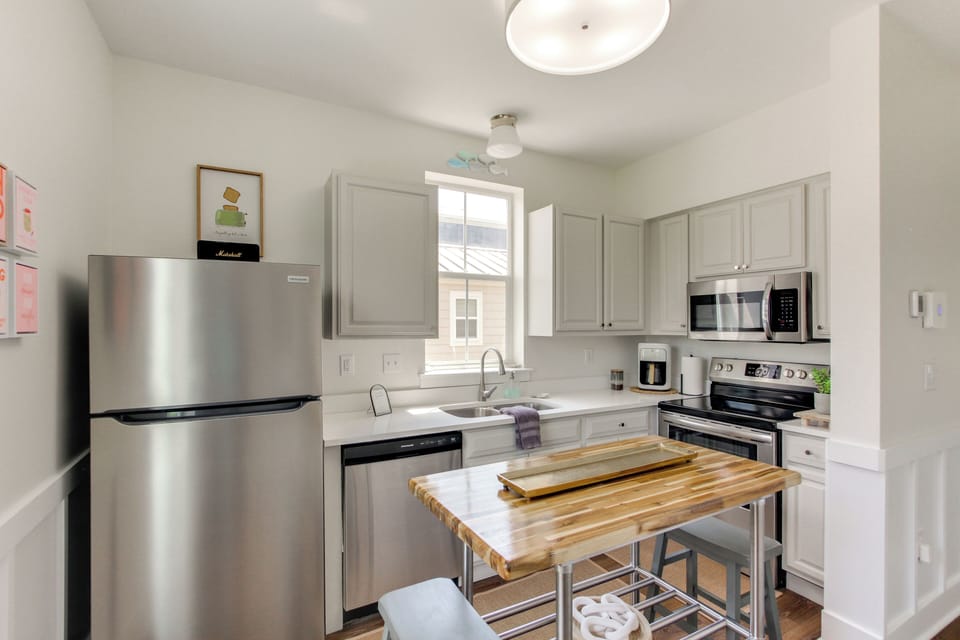 Kitchen | 1st Floor | Drip Coffee Maker | Dishwasher